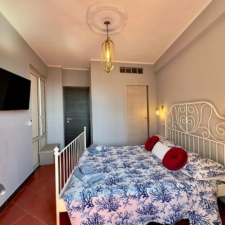 Taorminas Sun Central Boutique Guesthouse & Suites Exterior photo