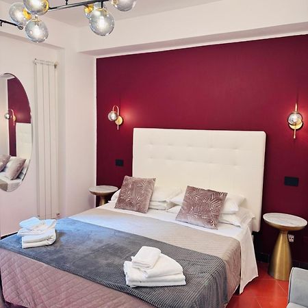Taorminas Sun Central Boutique Guesthouse & Suites Exterior photo