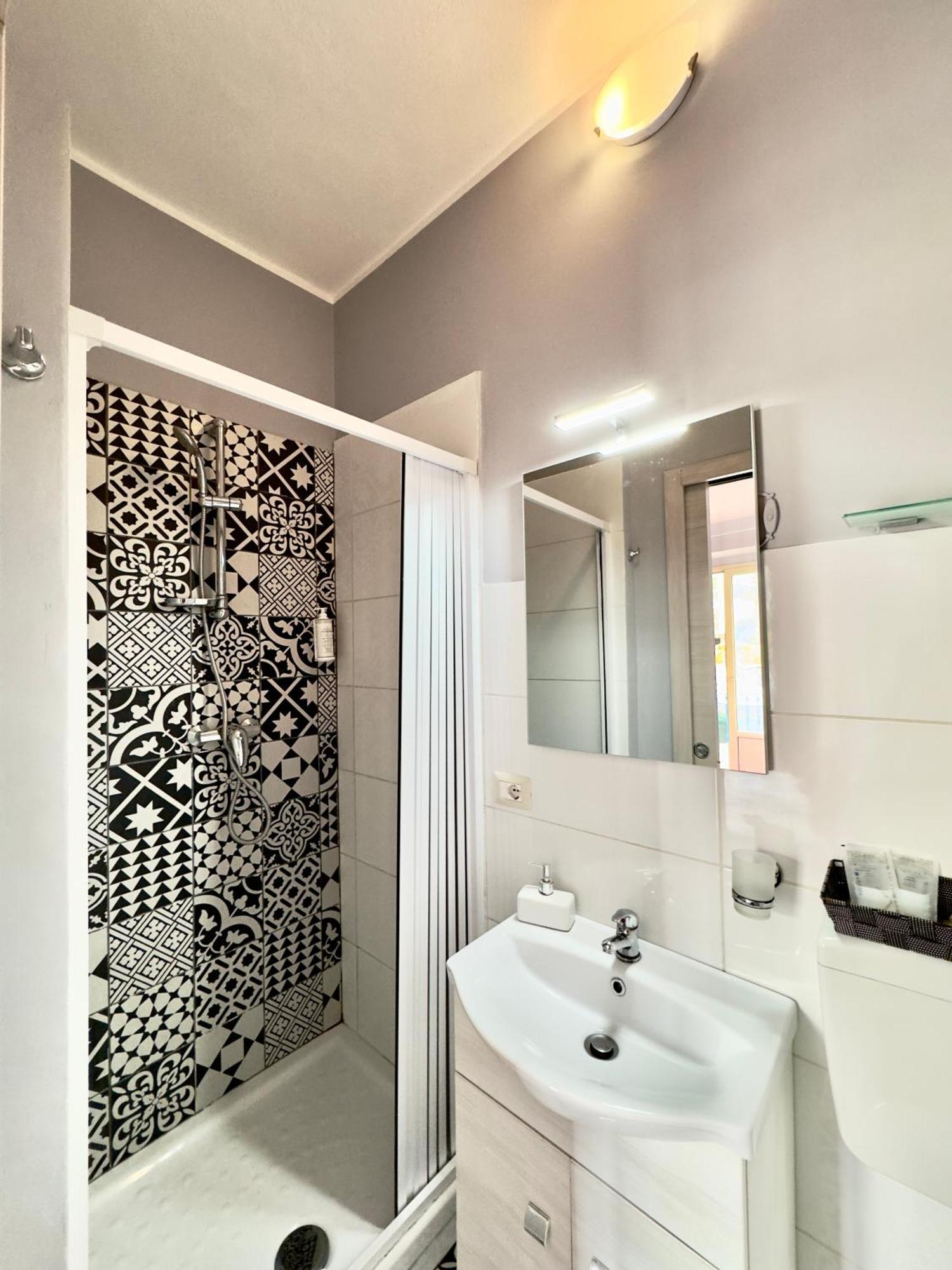 Taorminas Sun Central Boutique Guesthouse & Suites Exterior photo
