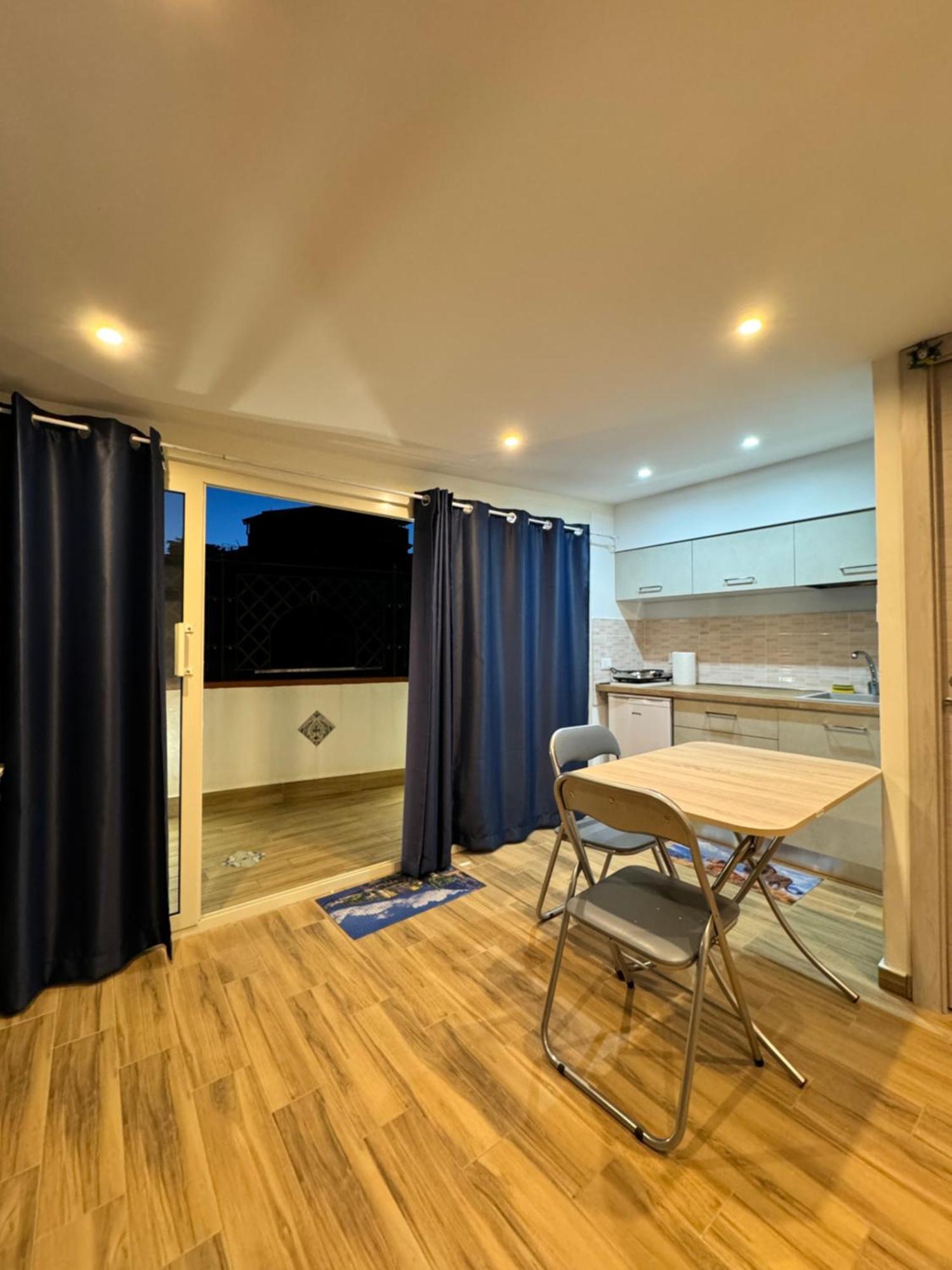 Taorminas Sun Central Boutique Guesthouse & Suites Exterior photo