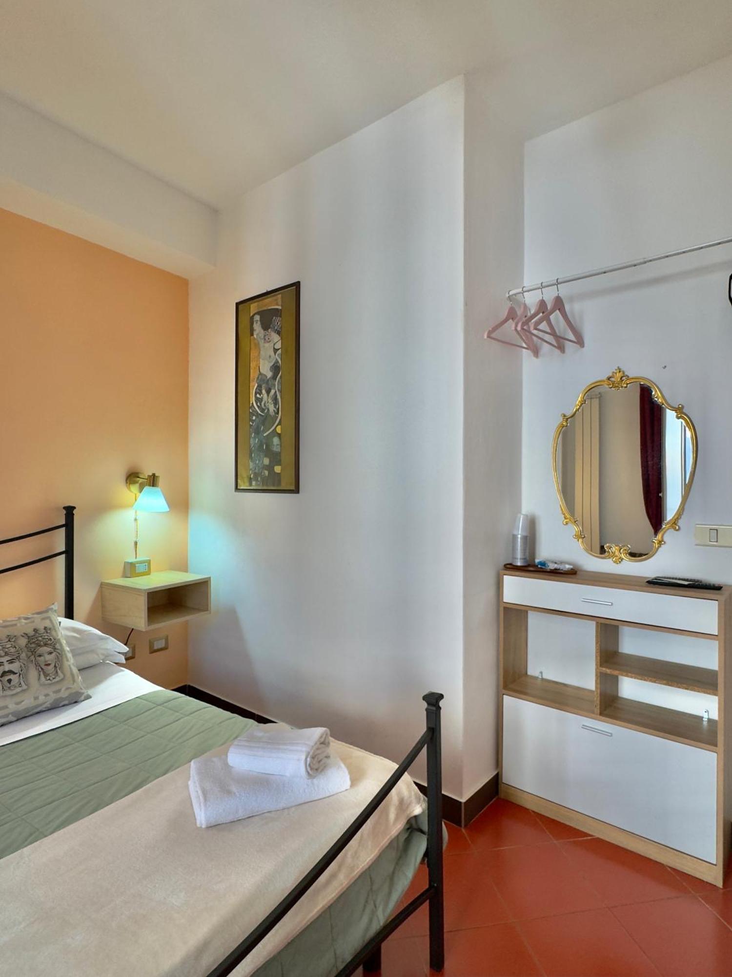 Taorminas Sun Central Boutique Guesthouse & Suites Exterior photo