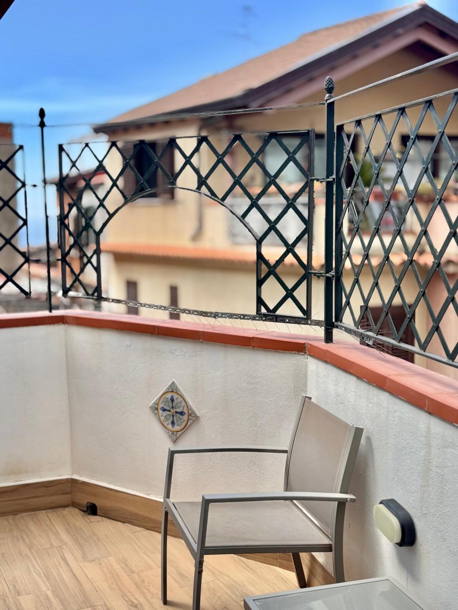 Taorminas Sun Central Boutique Guesthouse & Suites Exterior photo