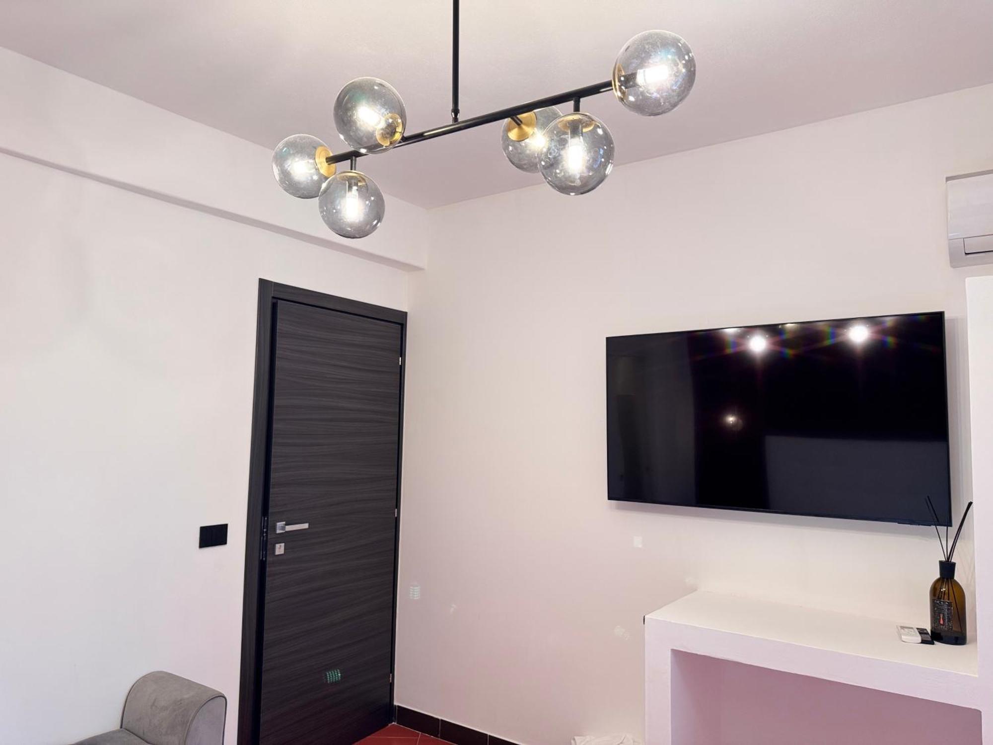 Taorminas Sun Central Boutique Guesthouse & Suites Exterior photo
